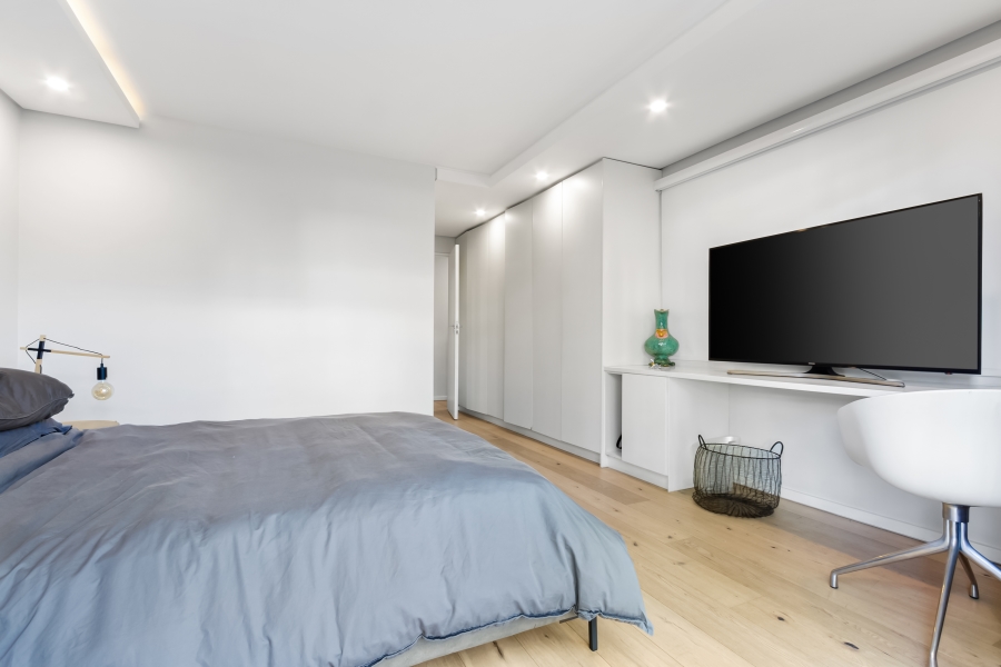 2 Bedroom Property for Sale in Sea Point Western Cape